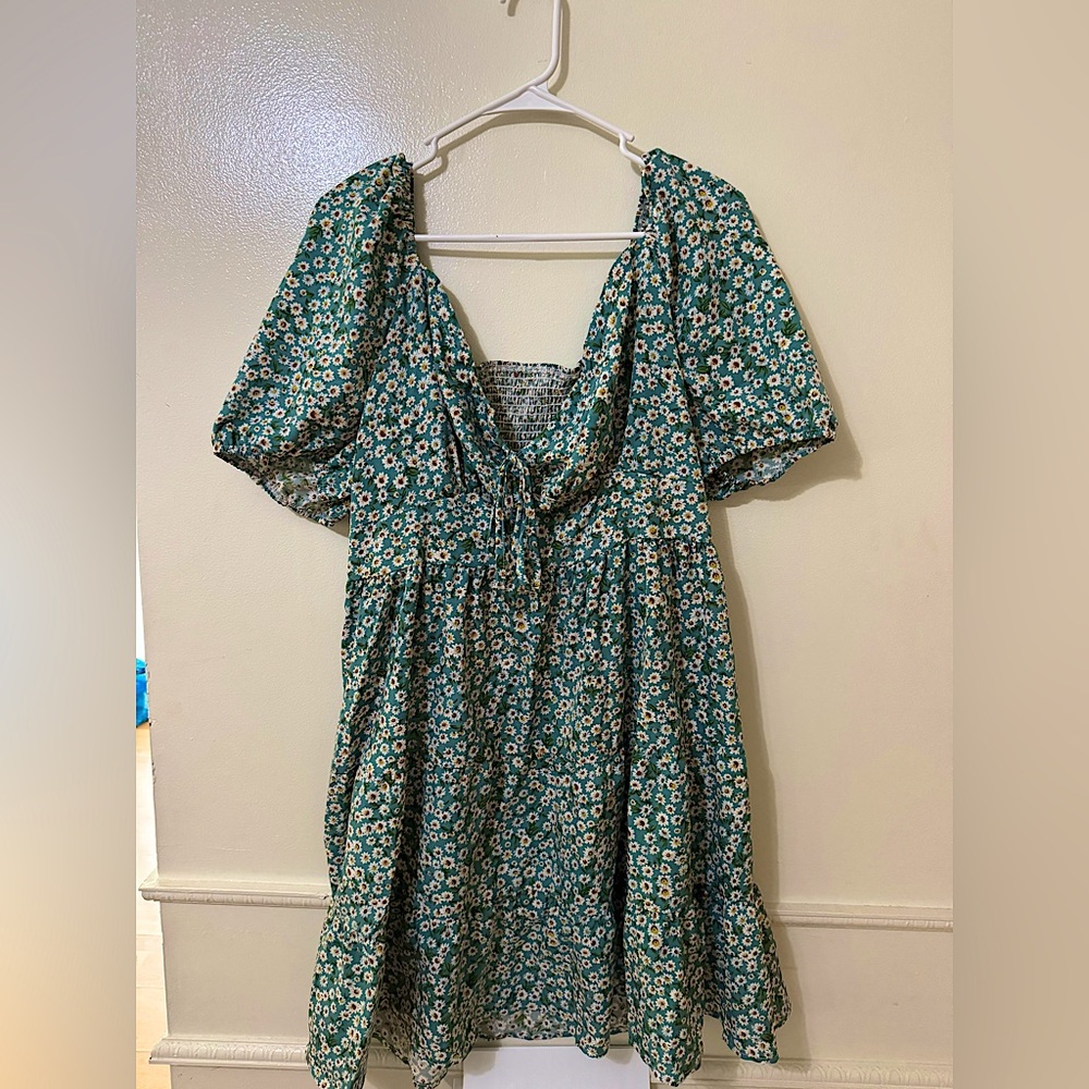BRAND NEW SHEIN VCAY Plus Ditsy Floral Print Knot Front Ruffle Hem Dress